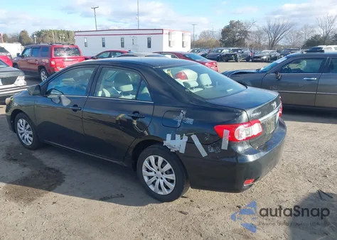 2013 Toyota Corolla Le z USA, uszkodzony, nr VIN 2T1BU4EE4DC978148